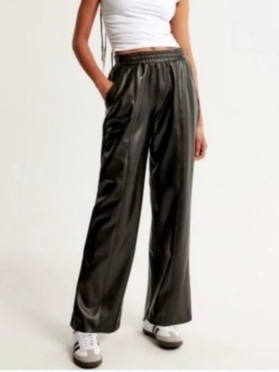 Abercrombie & Fitch Pants - NWT Abercrombie Wide Leg Vegan Leather Pants - Black